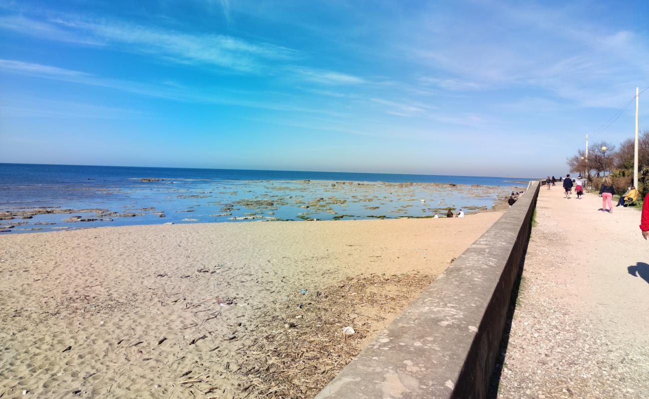 Photo de Spiaggia Della Vela avec roches de surface