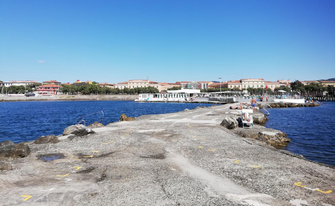 Photo de Waves of Tirreno avec béton de surface