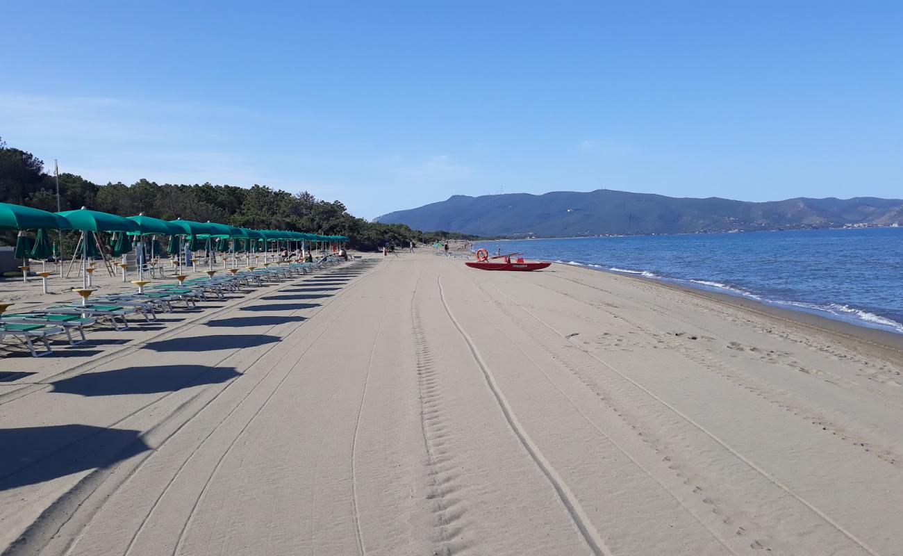 Photo de Spiaggia Florenzo avec sable brun de surface