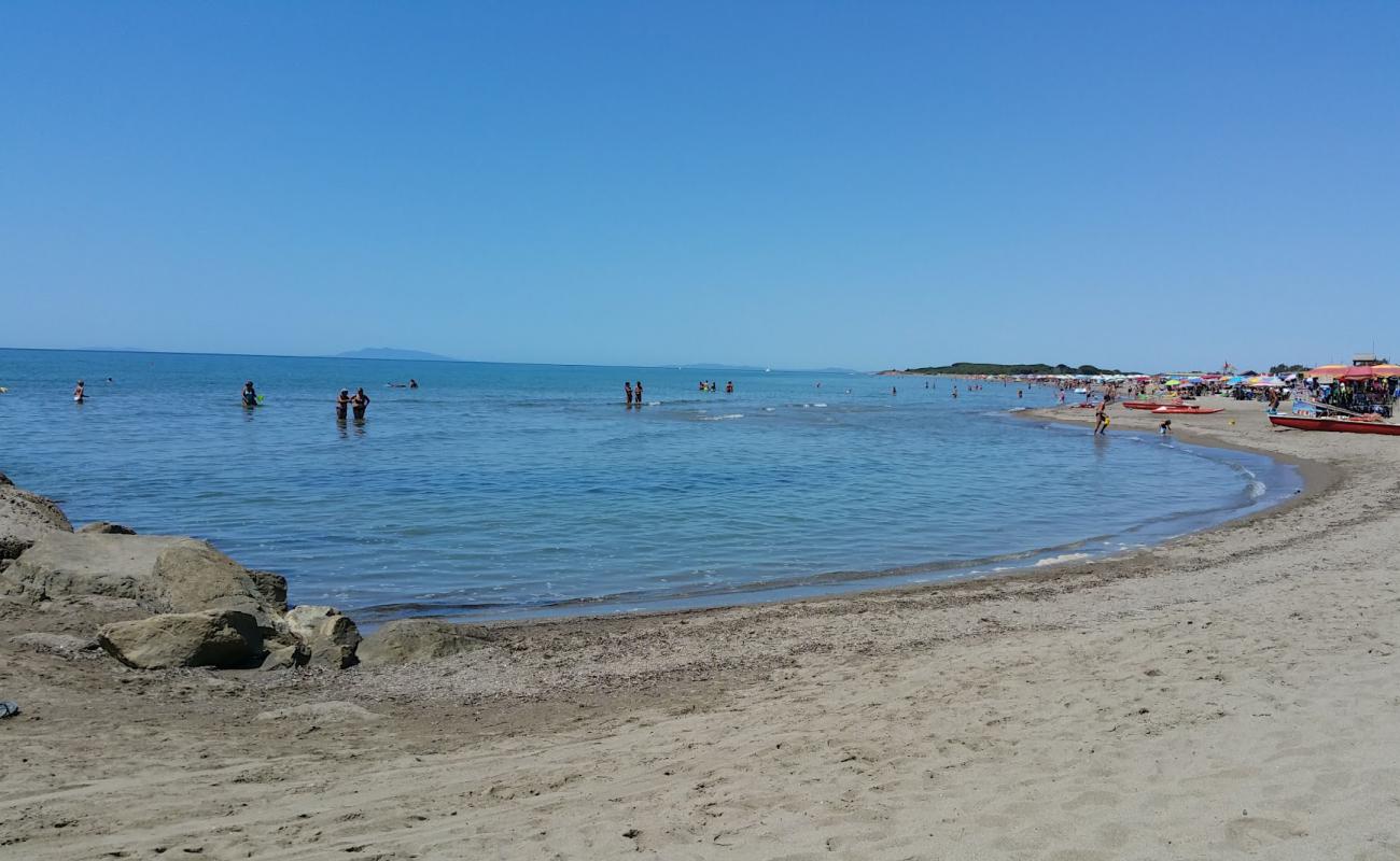 Photo de Er Corsaro beach avec sable brun de surface