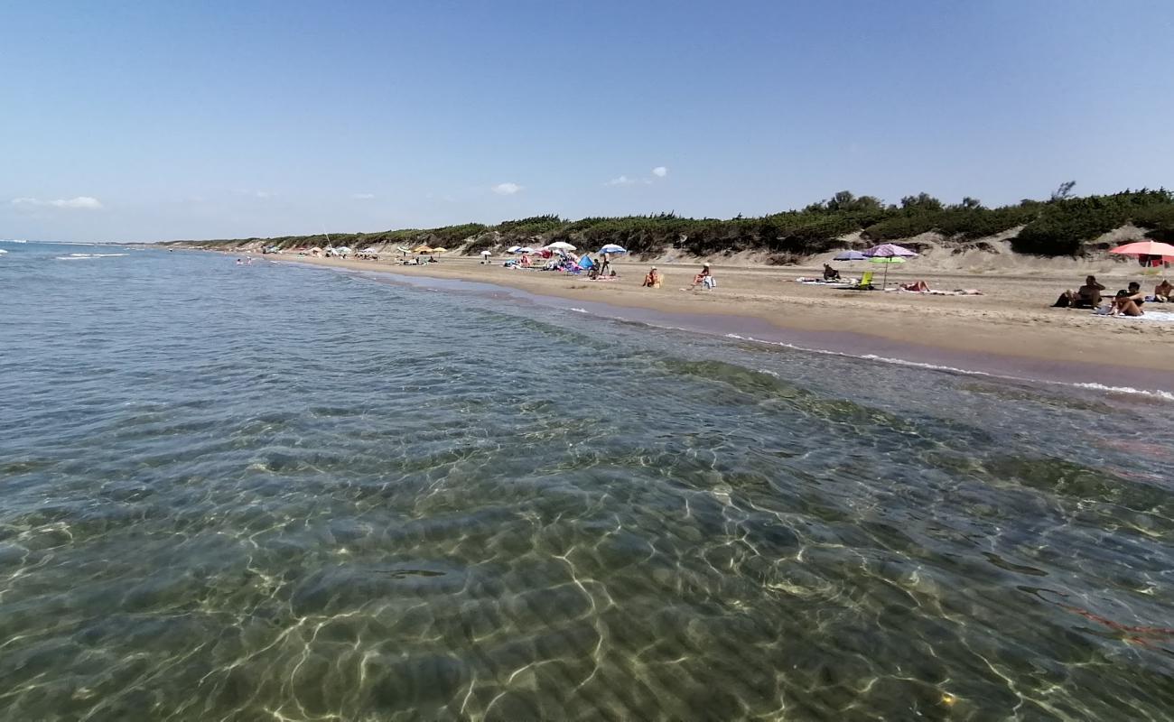 Photo de Spiaggia Sabaudia avec sable brun de surface