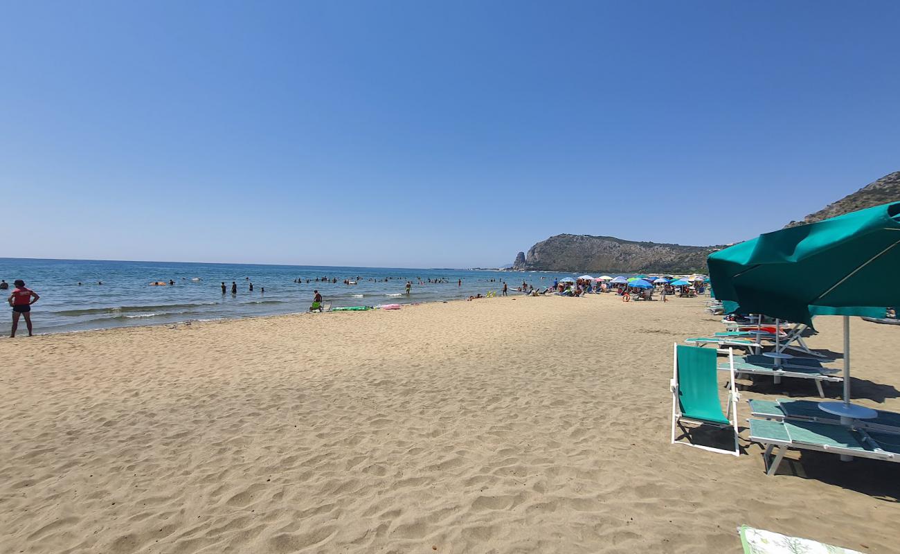 Photo de Fiumetta Beach II avec sable brun de surface