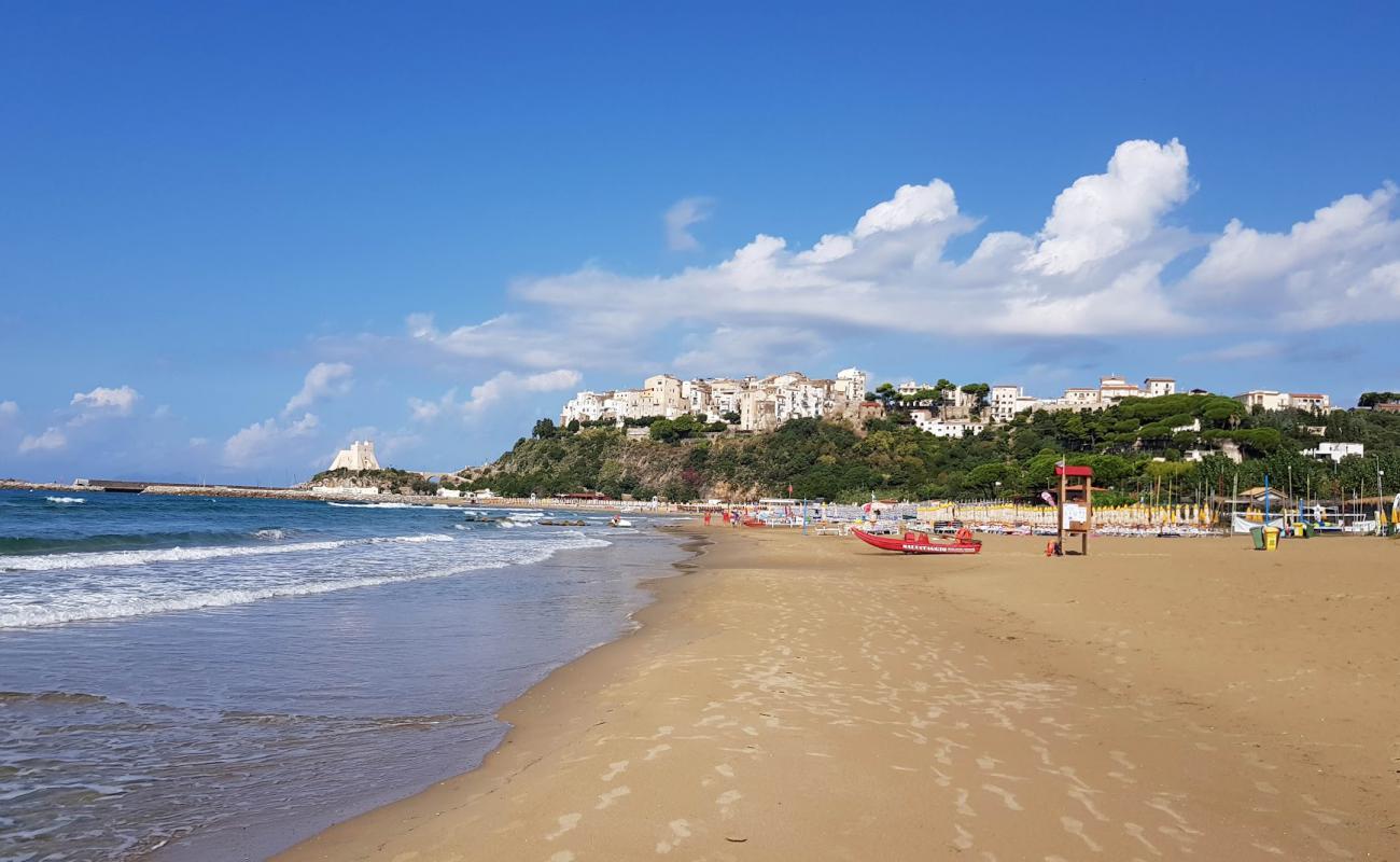 Photo de Sperlonga beach II avec sable fin brun de surface