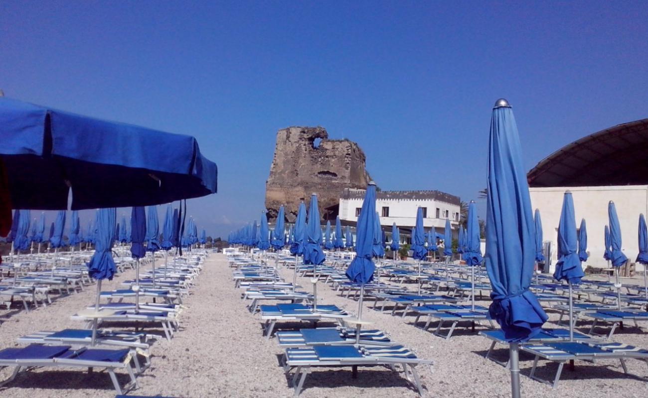 Photo de Torre Saracena avec caillou gris de surface