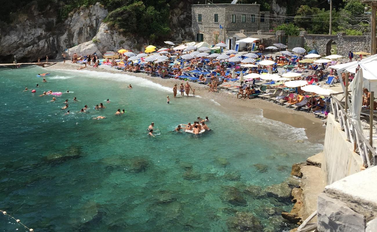 Photo de Spiaggia di Recommone avec galets gris de surface