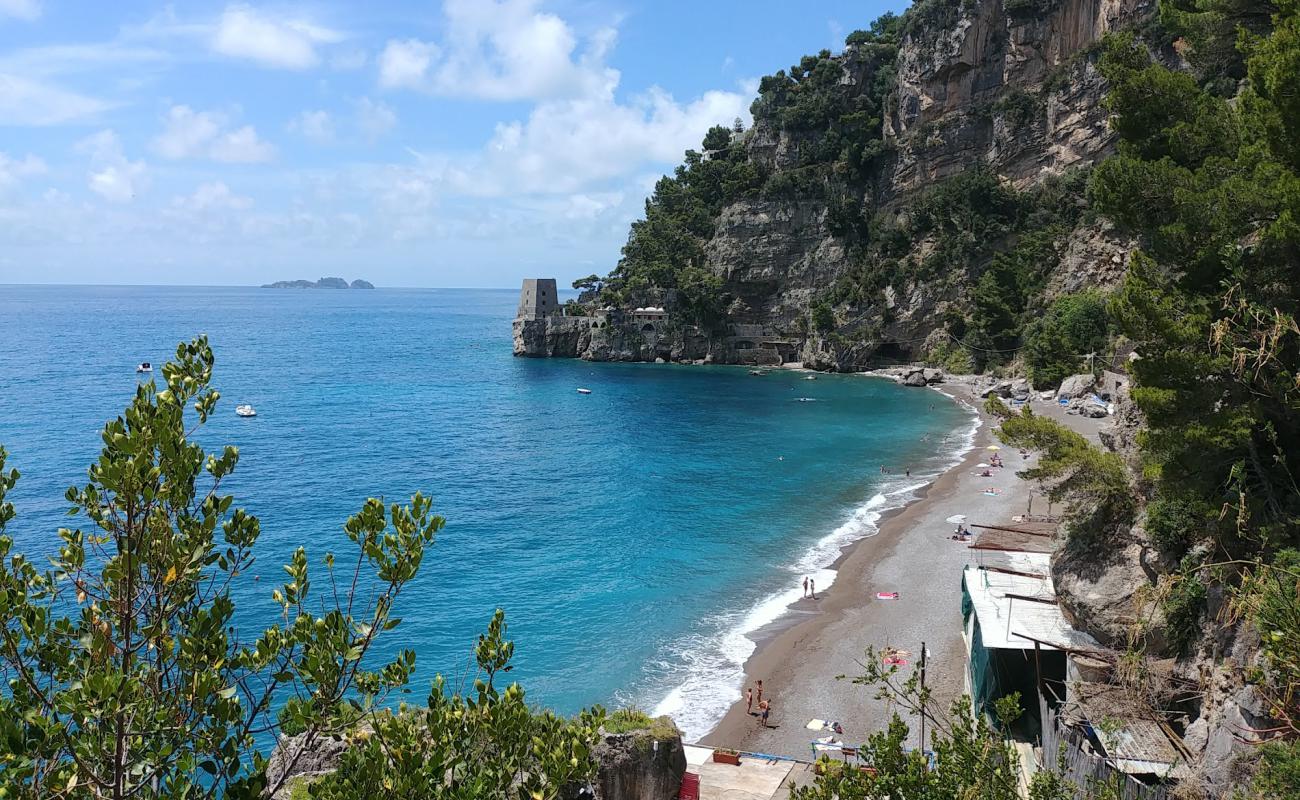 Photo de Plage de Fornillo avec caillou fin gris de surface