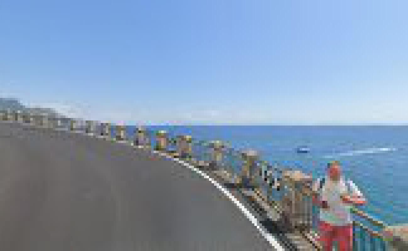 Photo de Spiaggia di atrani avec sable gris de surface