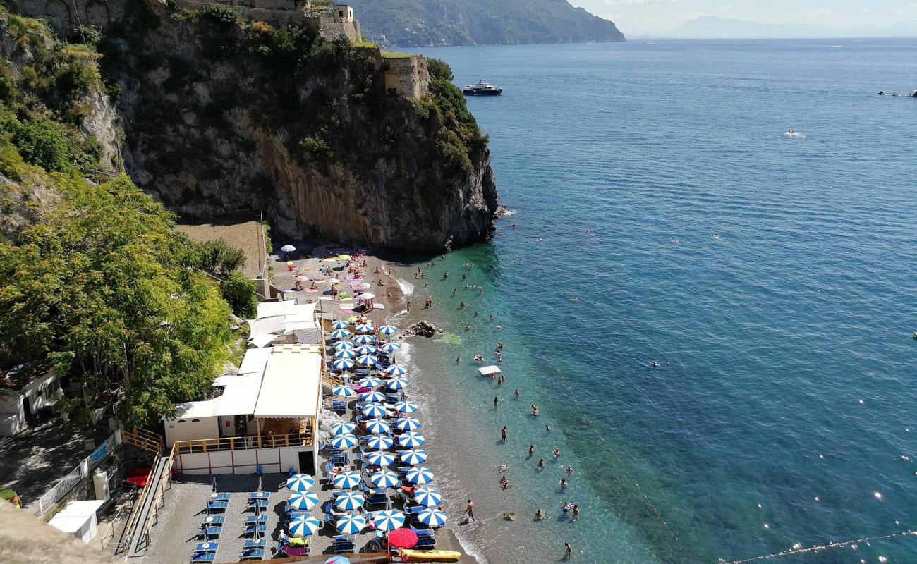 Photo de Lido di Ravello beach avec caillou fin gris de surface