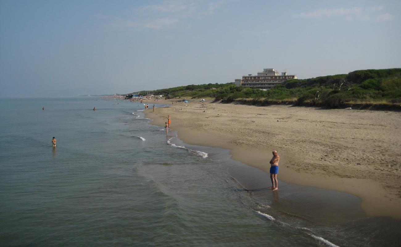 Photo de Paestum beach avec sable brun de surface