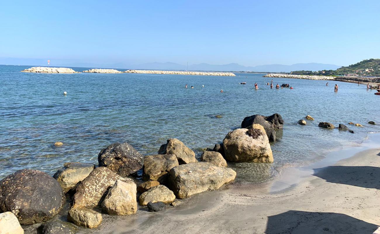 Photo de Agropoli beach avec sable brun de surface