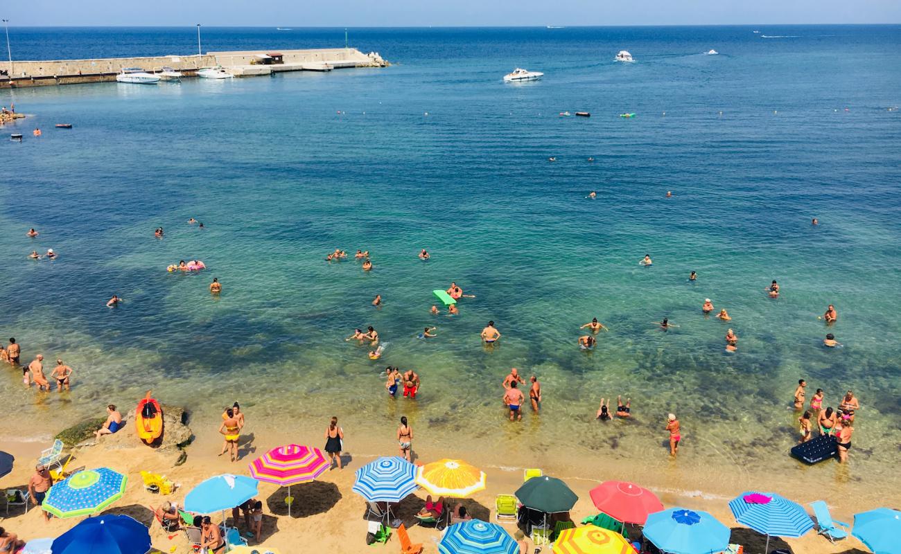 Photo de Spiaggia della Grotta di San Marco
 avec sable beige de surface