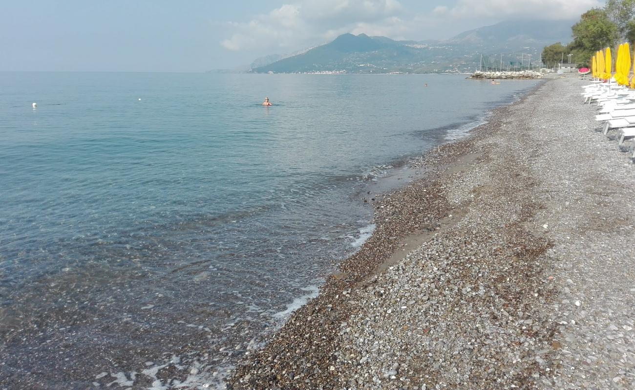 Photo de Capitello beach II avec sable noir avec caillou de surface