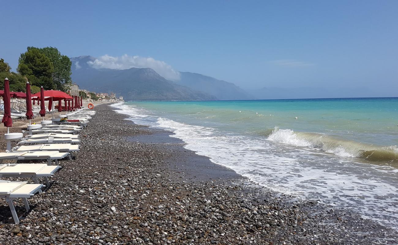 Photo de Villammare beach II avec sable noir avec caillou de surface