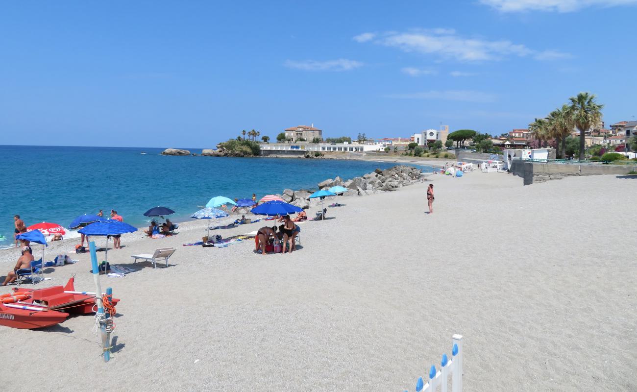 Photo de Marina di Belvedere avec caillou fin gris de surface