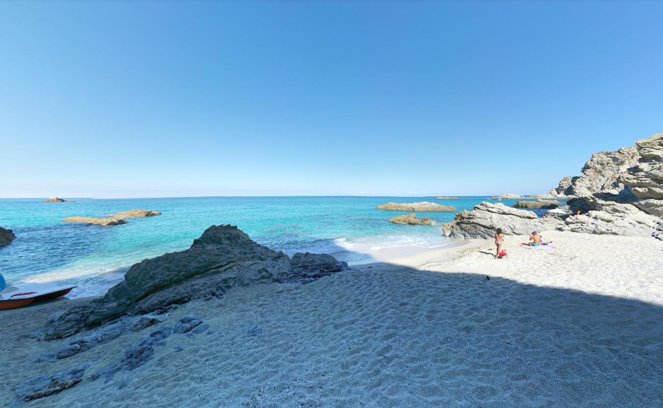 Photo de Ficara beach avec un niveau de propreté de partiellement propre