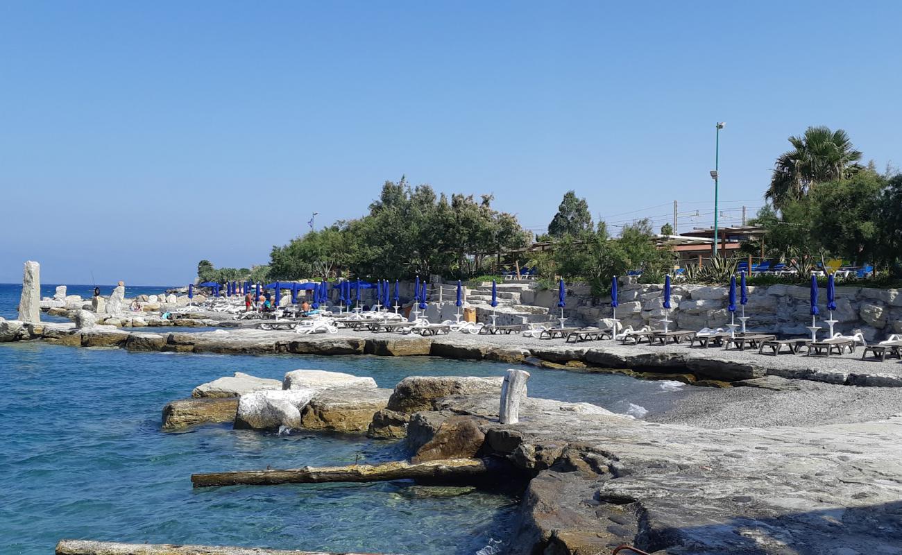 Photo de Marina di Porto Bolaro avec caillou gris de surface