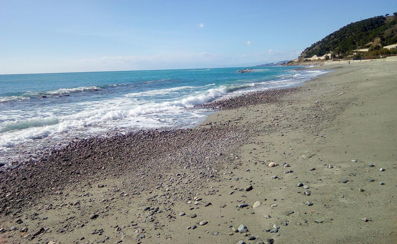 Photo de Murrotto Beach avec sable gris de surface