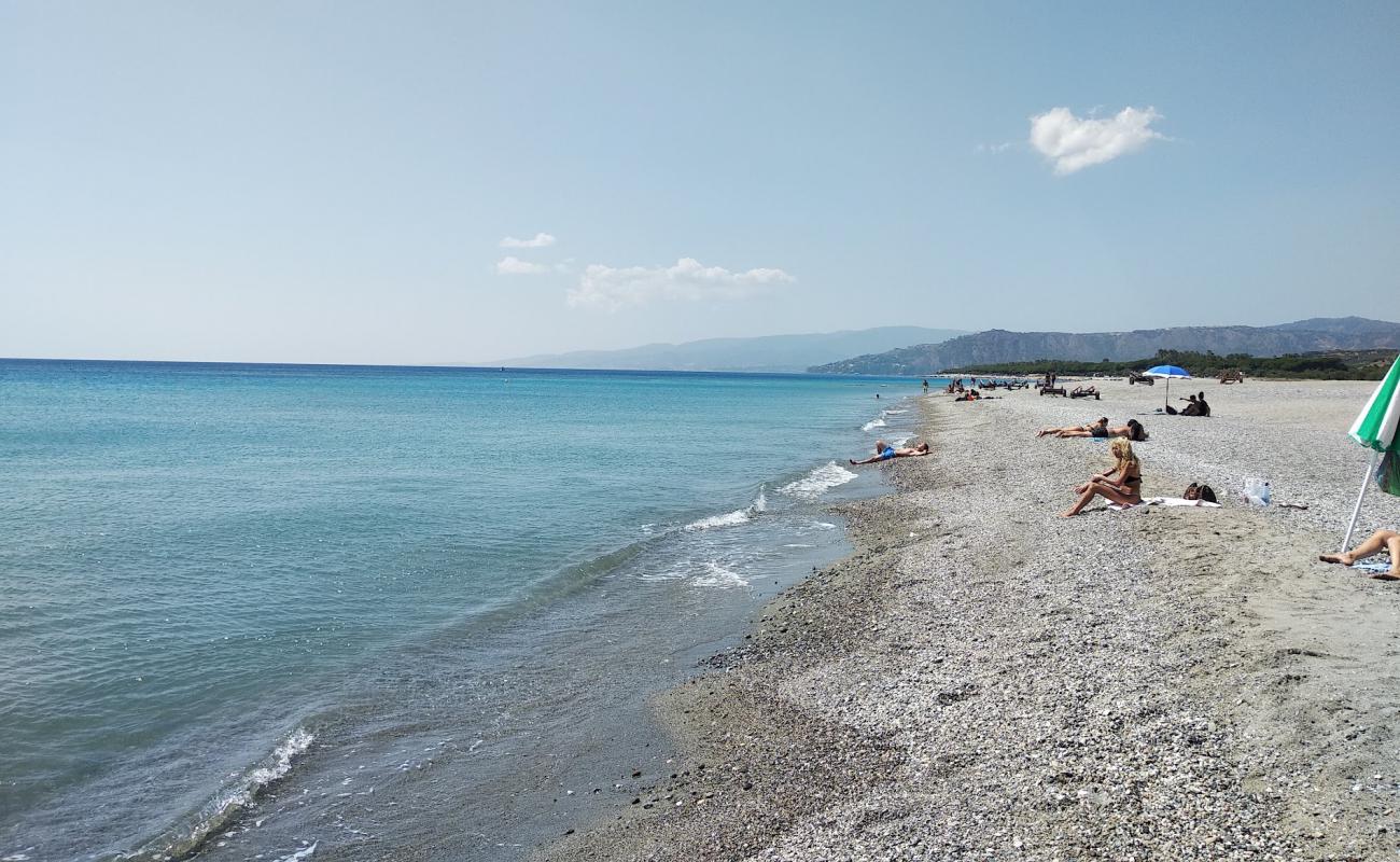 Photo de Catanzaro Lido beach avec sable gris de surface