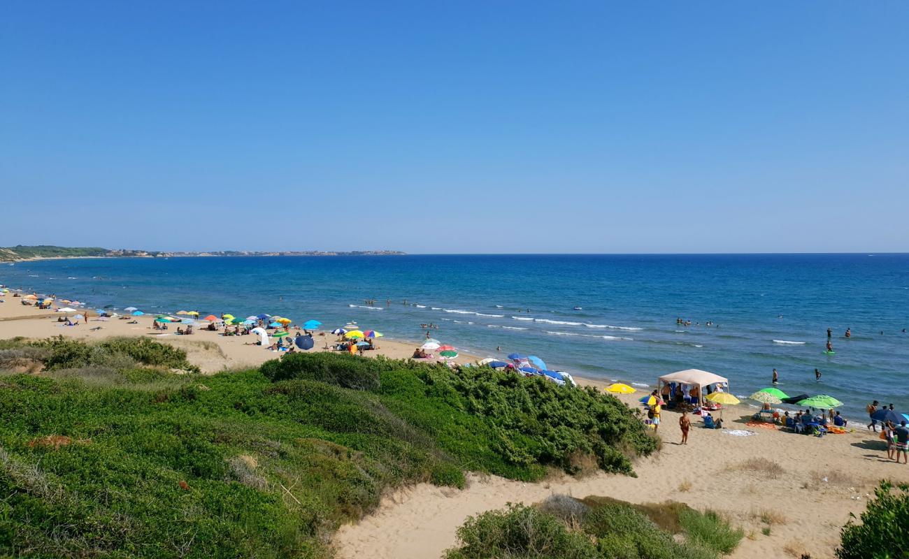 Photo de Santa Domenica II avec sable brun de surface