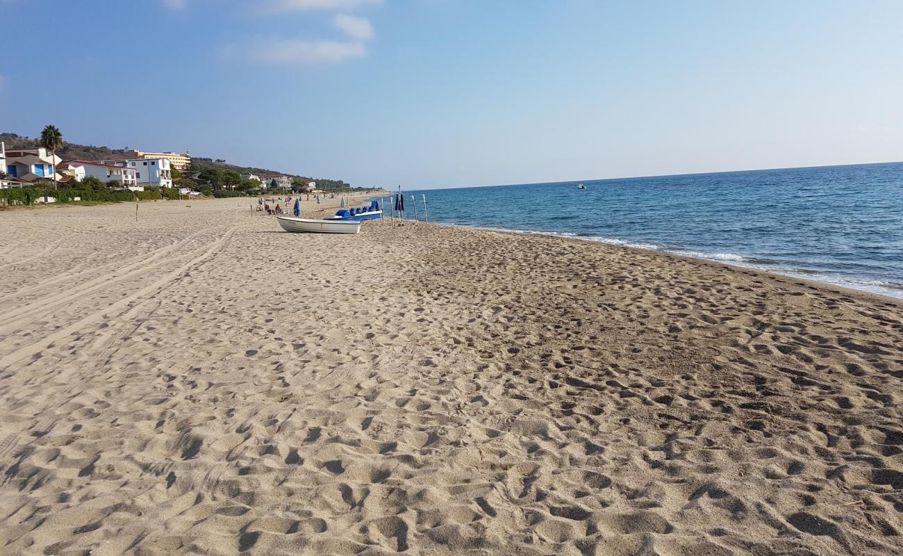 Photo de Tronca beach avec sable fin et lumineux de surface