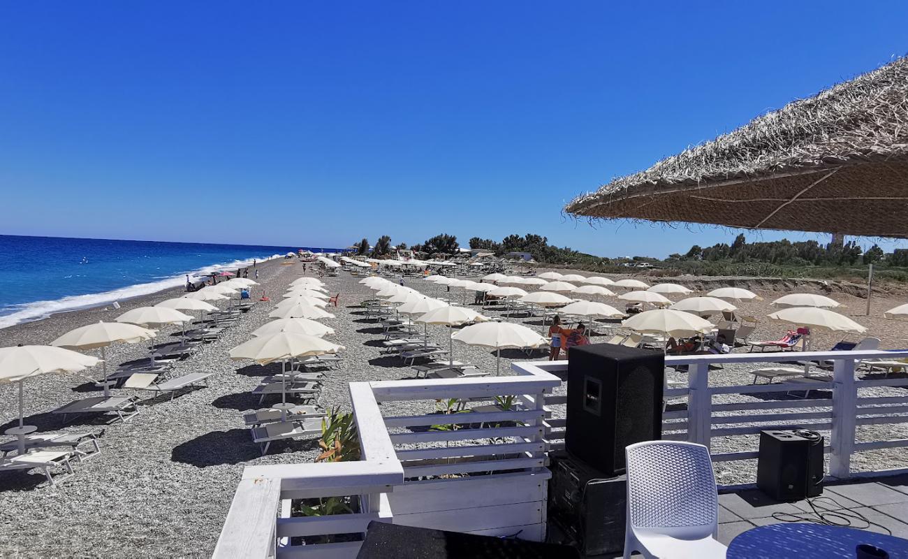 Photo de Spiaggia di Punta Alice avec petits galets gris de surface