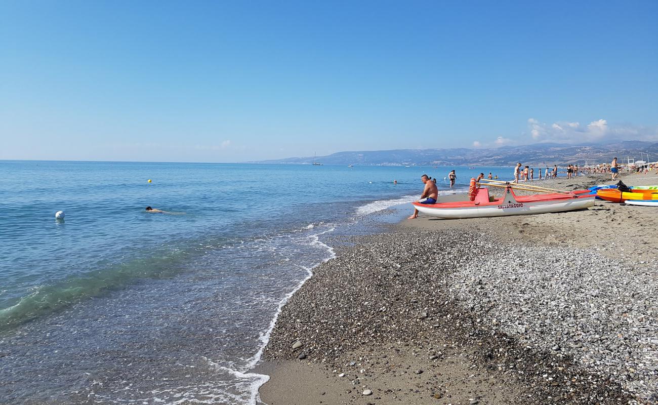 Photo de Nova Siri Scalo beach avec sable brun de surface