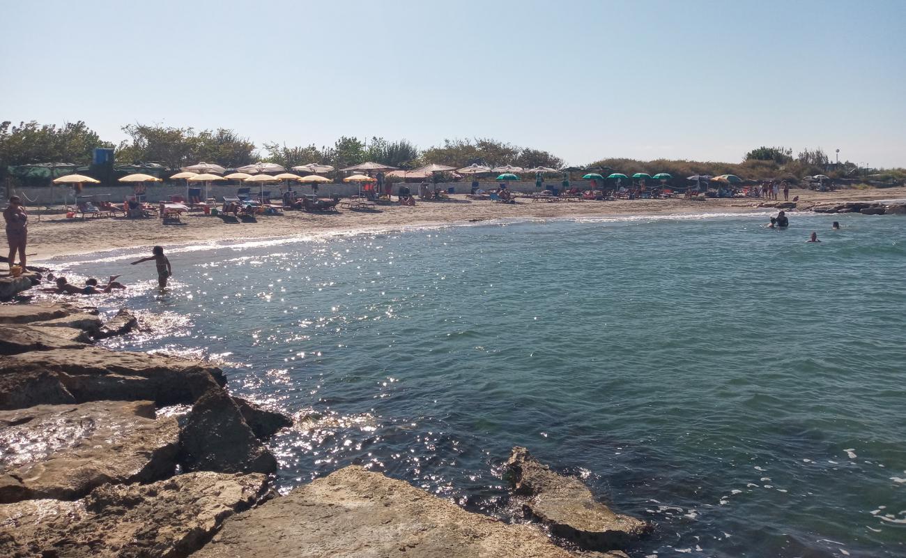 Photo de Zapponeta Beach avec sable beige de surface