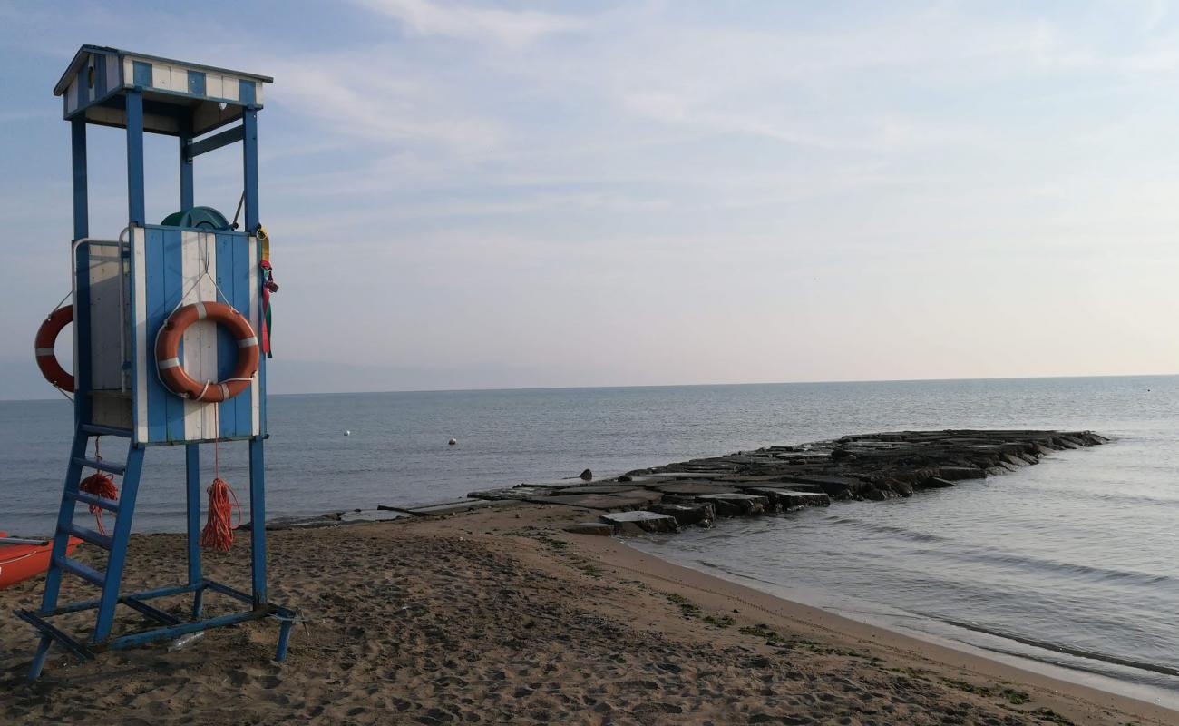 Photo de Spiaggia Foggiamare Village avec sable brun de surface
