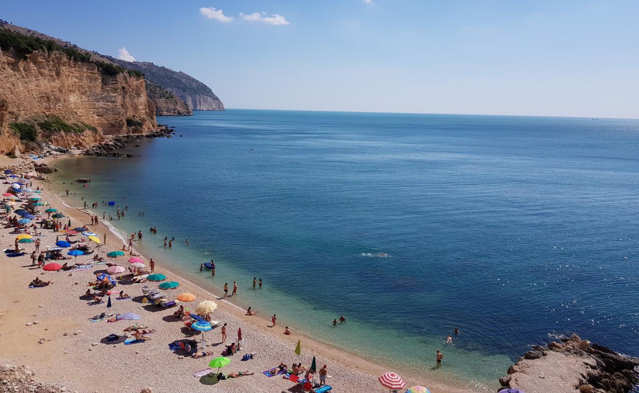 Photo de Plage de Punta Rossa avec caillou clair de surface