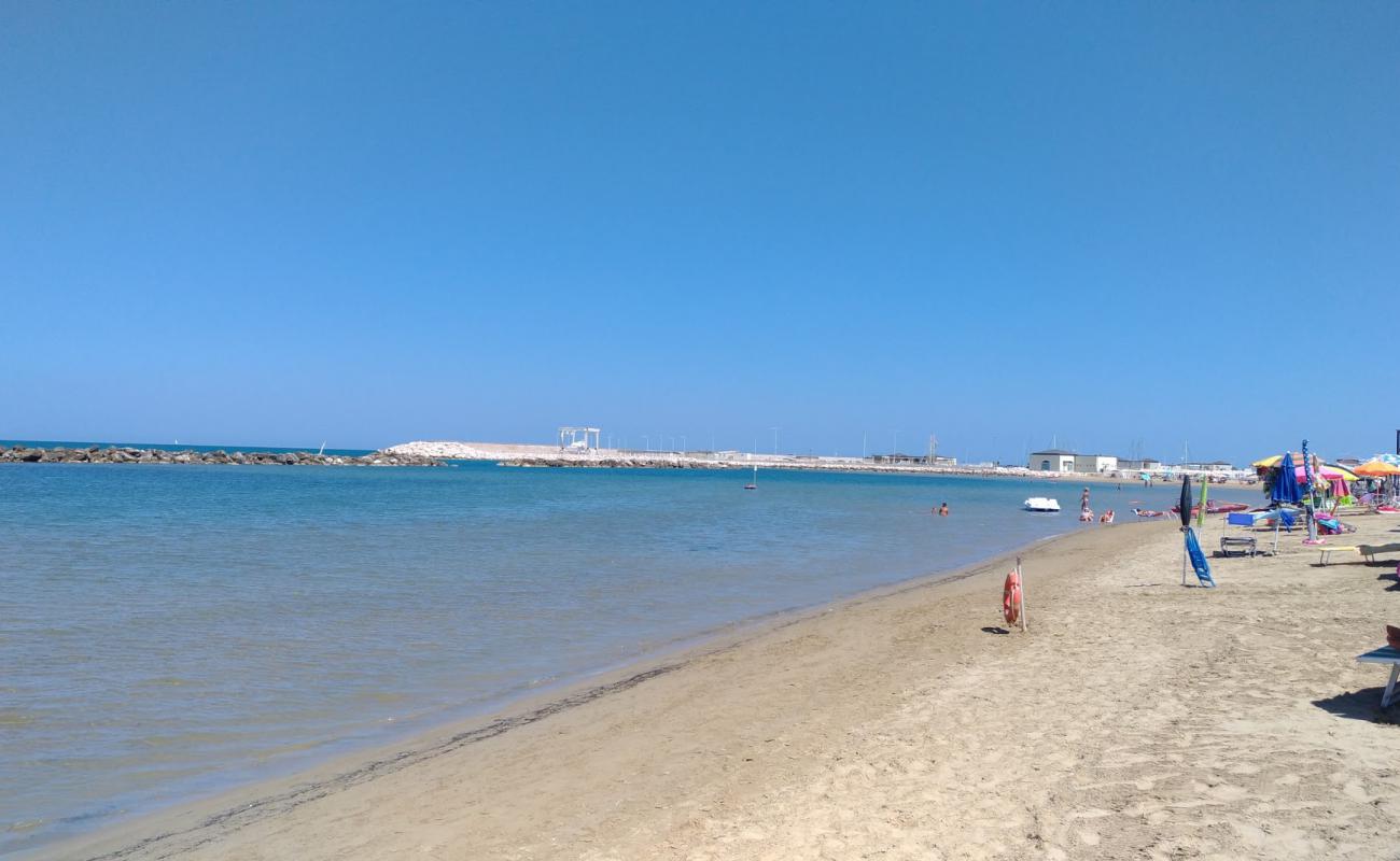 Photo de Marina di Montenero II avec sable fin brun de surface