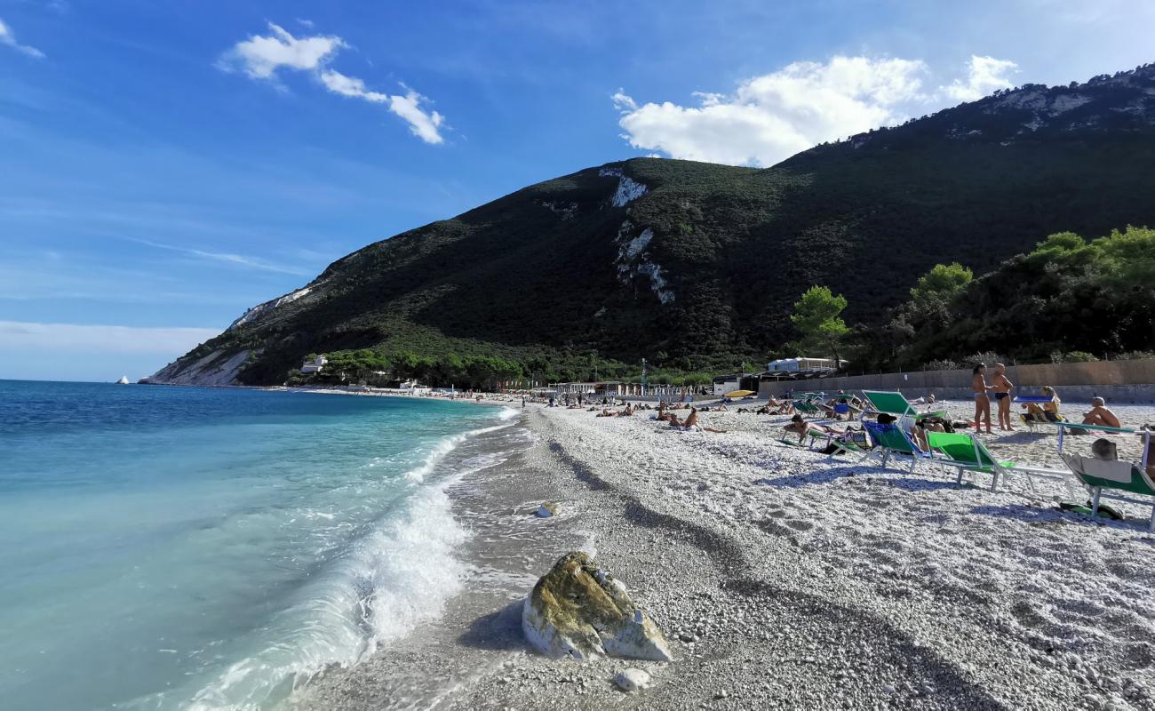 Photo de Spiaggia Bonetti avec sable blanc avec caillou de surface