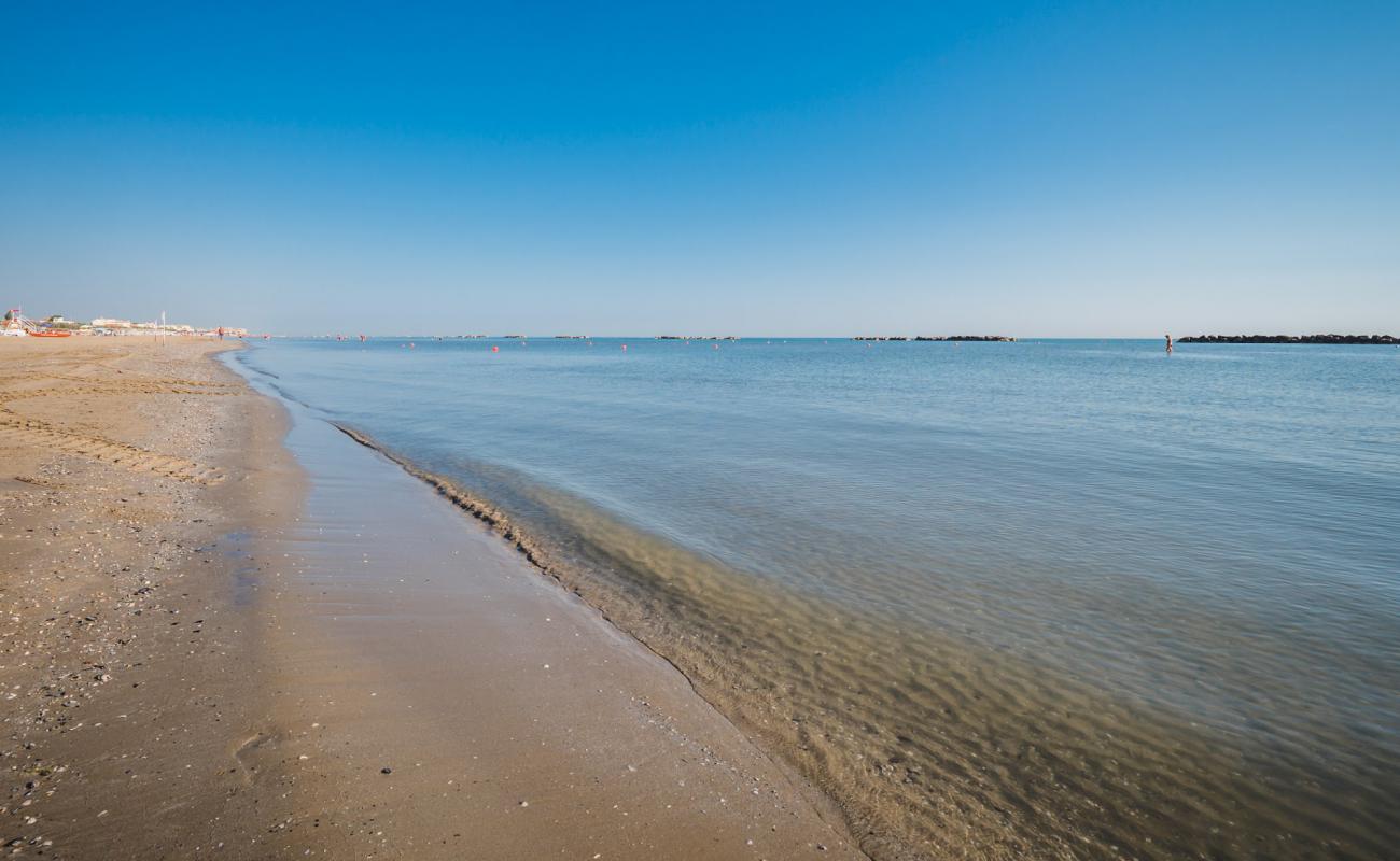 Photo de Senigallia Beach avec sable beige fin de surface
