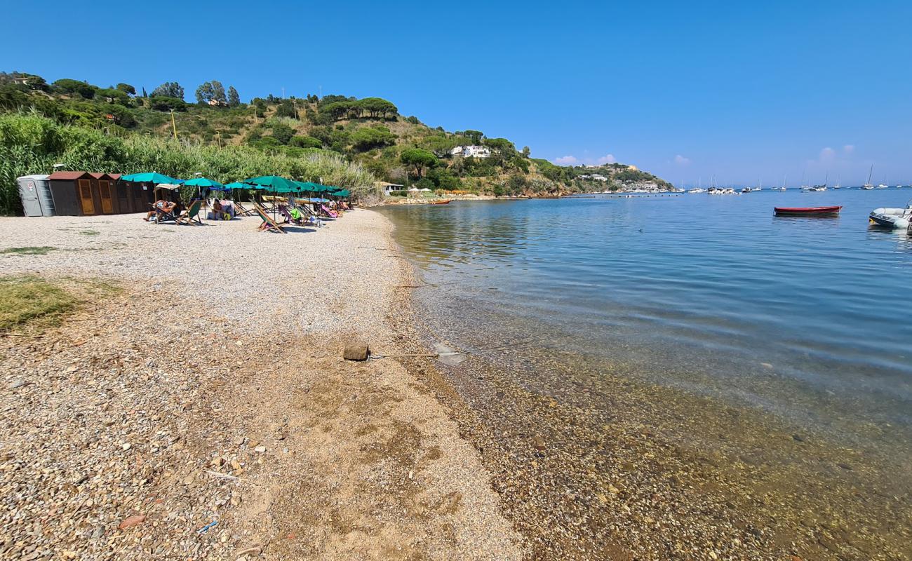 Photo de Mola beach avec caillou gris de surface