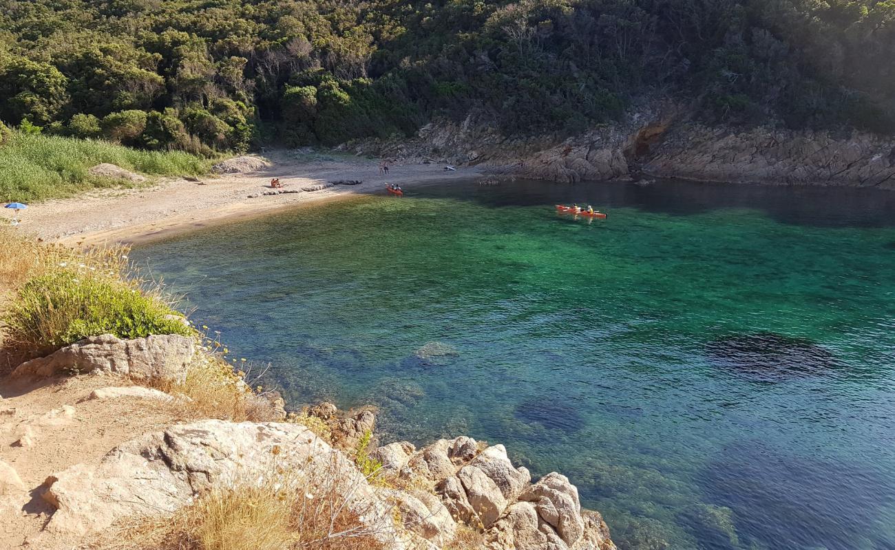 Photo de Spiaggia della Lamaia avec sable clair avec caillou de surface