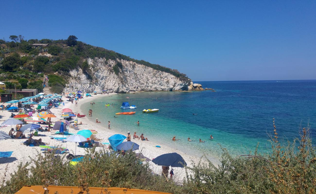 Photo de Spiaggia Della Padulella avec caillou blanc de surface