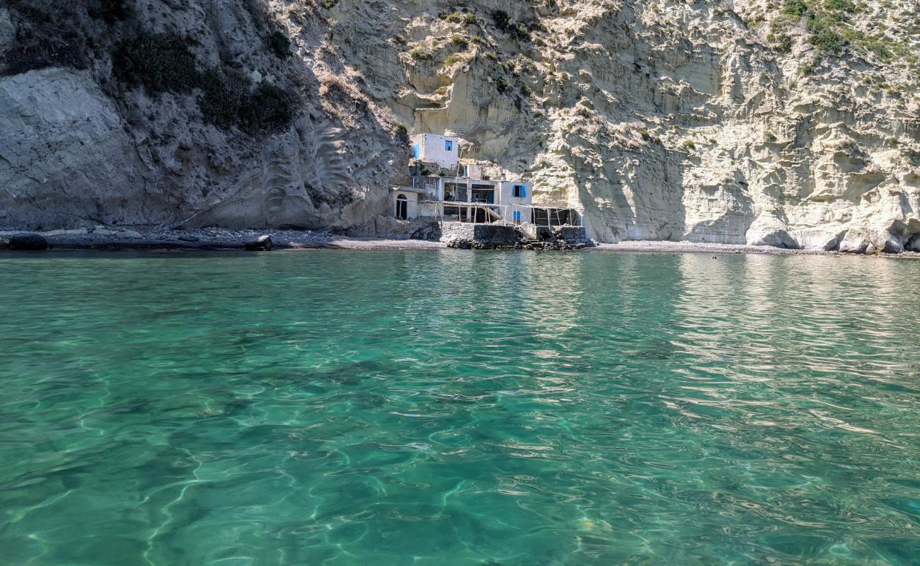 Photo de Spiaggia San Pancrazio avec galets beige de surface