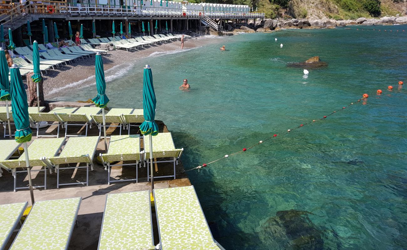 Photo de Bagni di Tiberio avec caillou blanc de surface