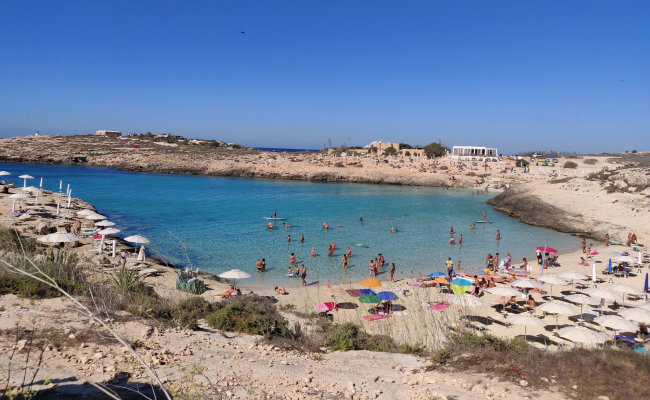 Photo de Croce Beach avec sable beige de surface