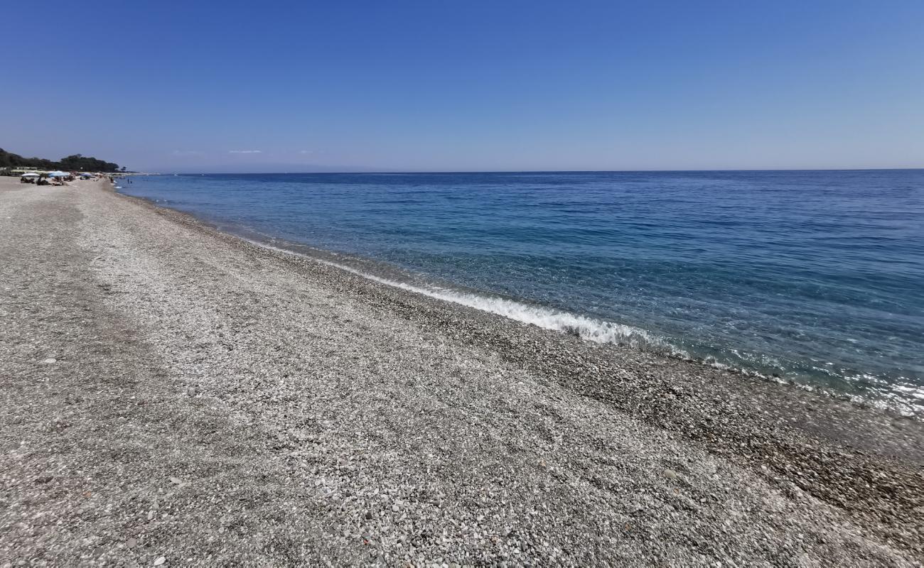 Photo de San Marco di Calatabiano avec caillou fin gris de surface