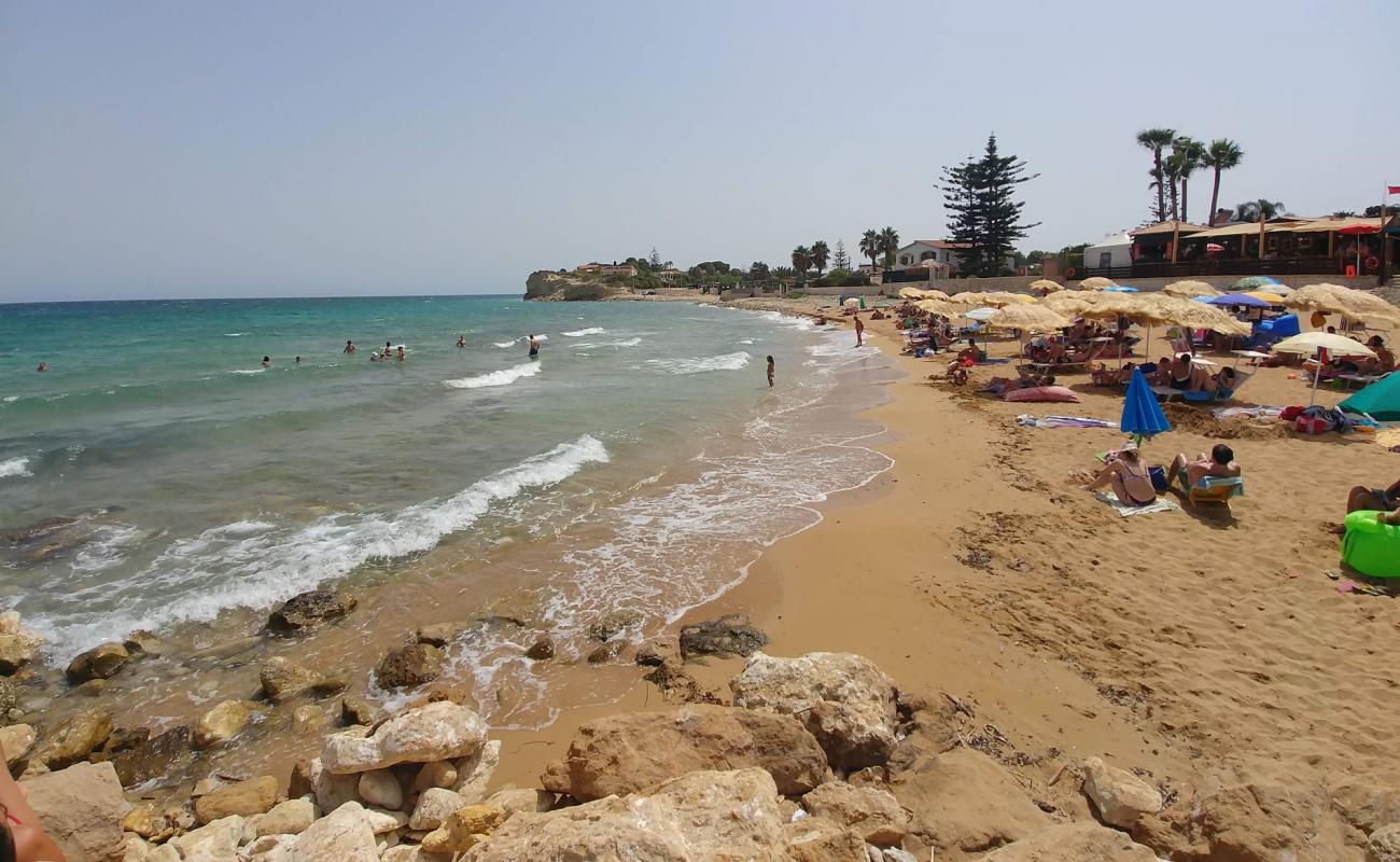 Photo de Spiaggia Di Gallina avec sable fin brun de surface