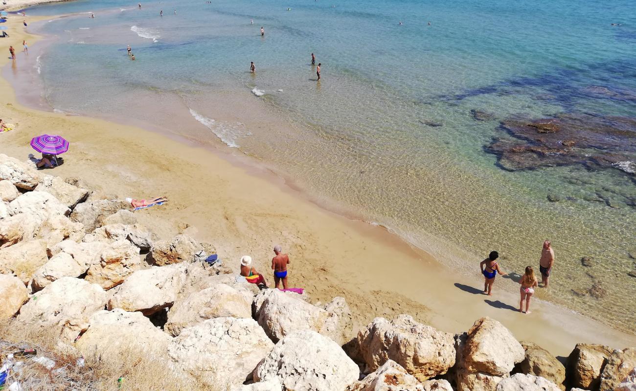 Photo de Spiaggia Pantanello avec sable fin brun de surface