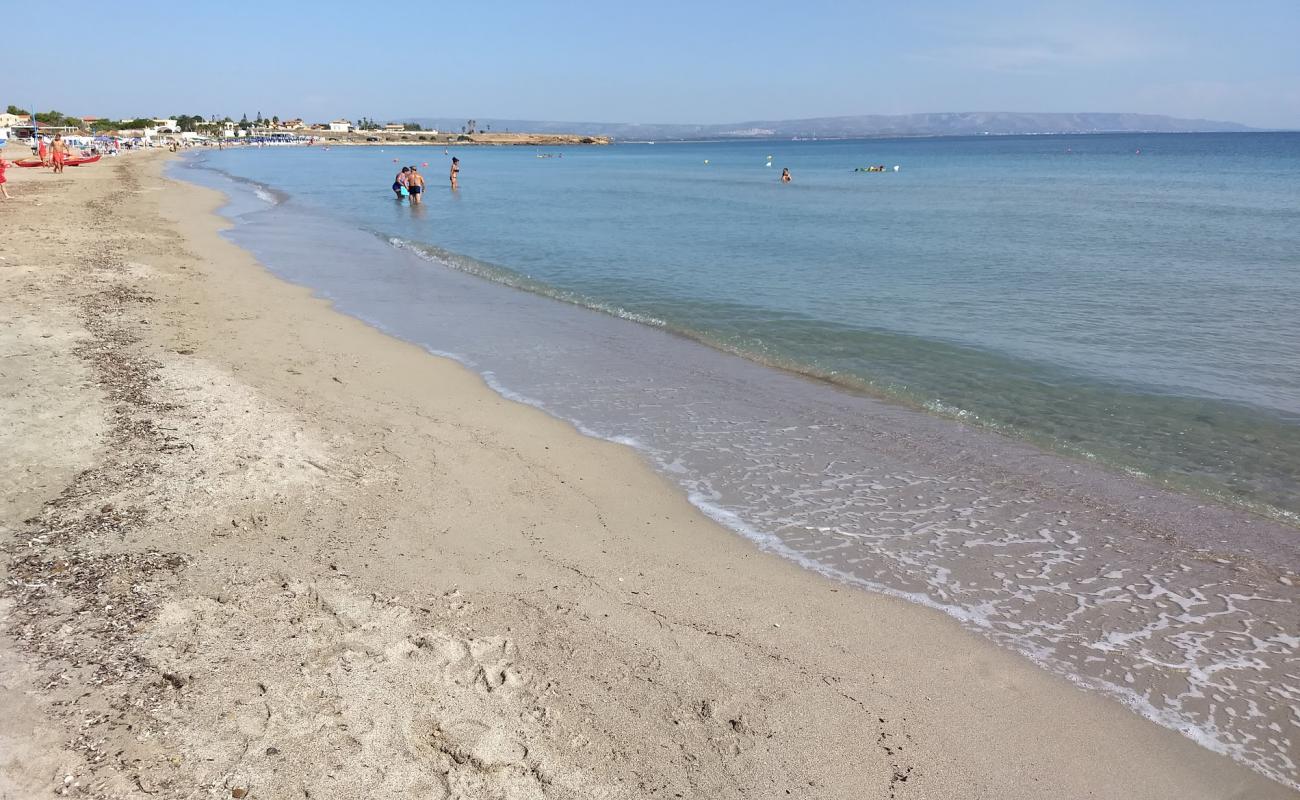 Photo de Spinazza Marzamemi avec sable brun de surface