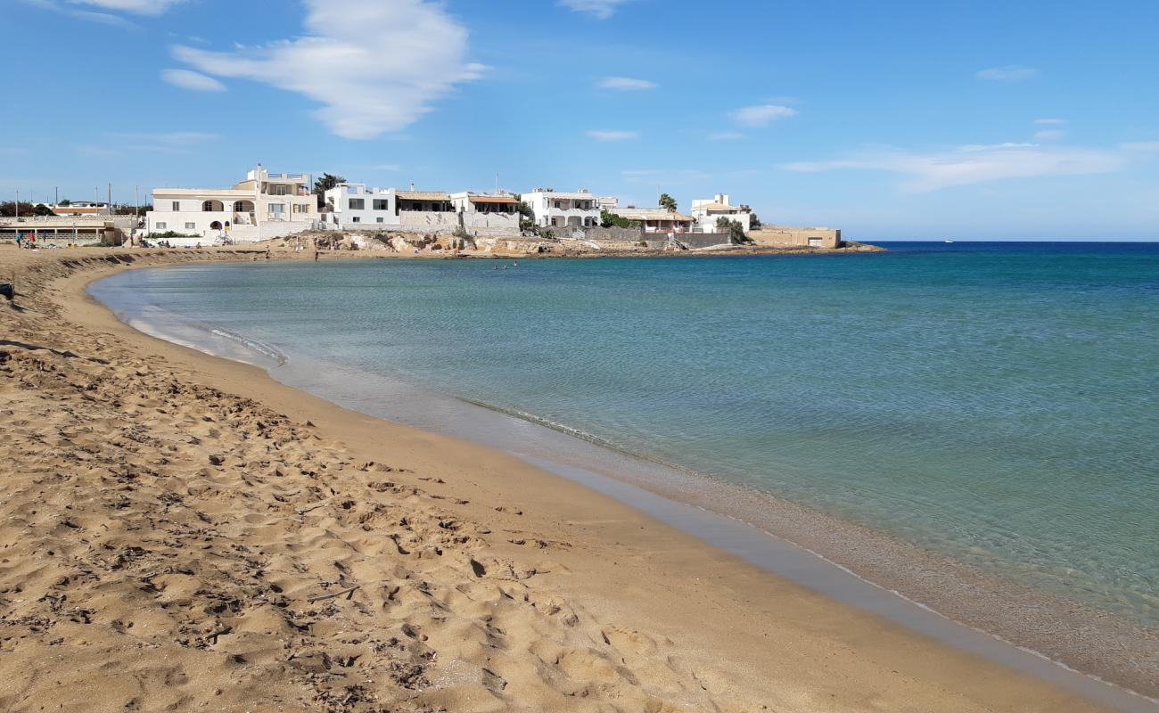 Photo de Spiaggia Morghella avec sable brun de surface