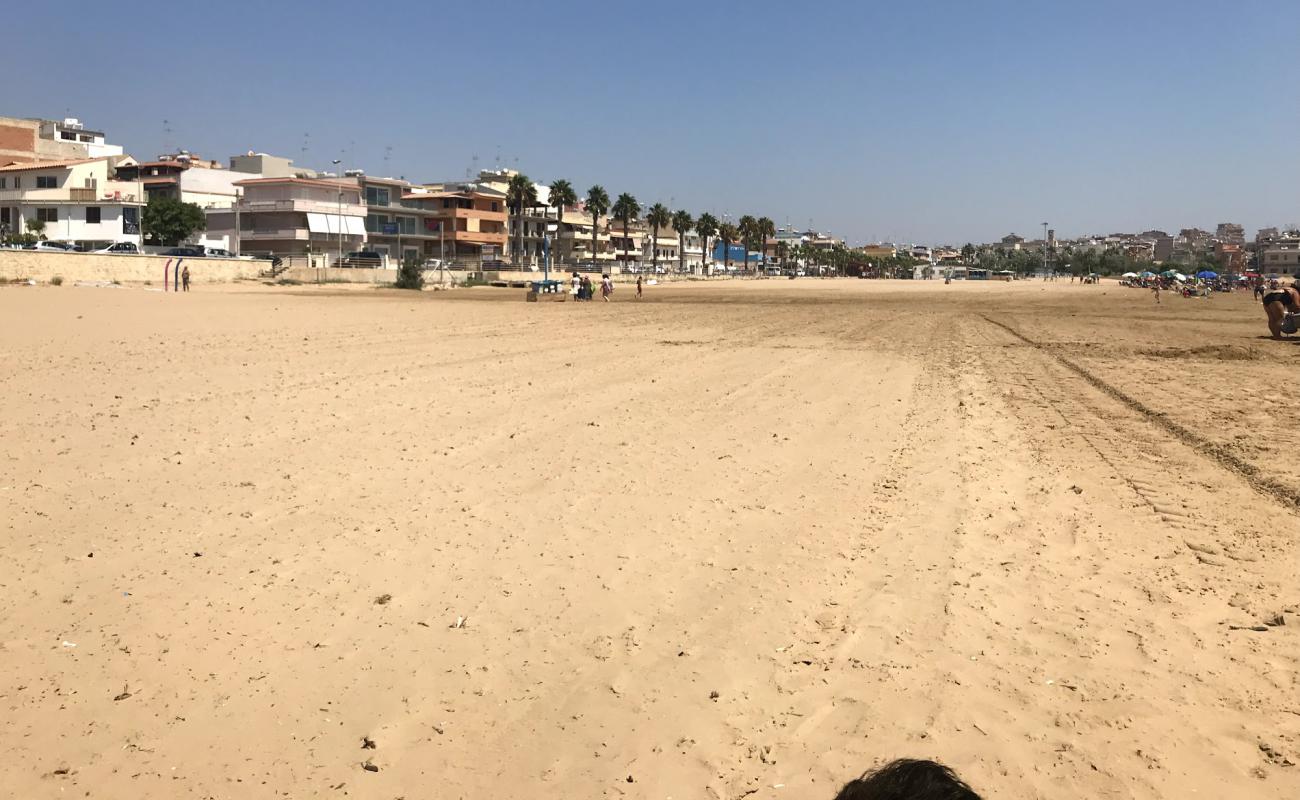 Photo de Spiaggia Raganzino avec sable beige fin de surface