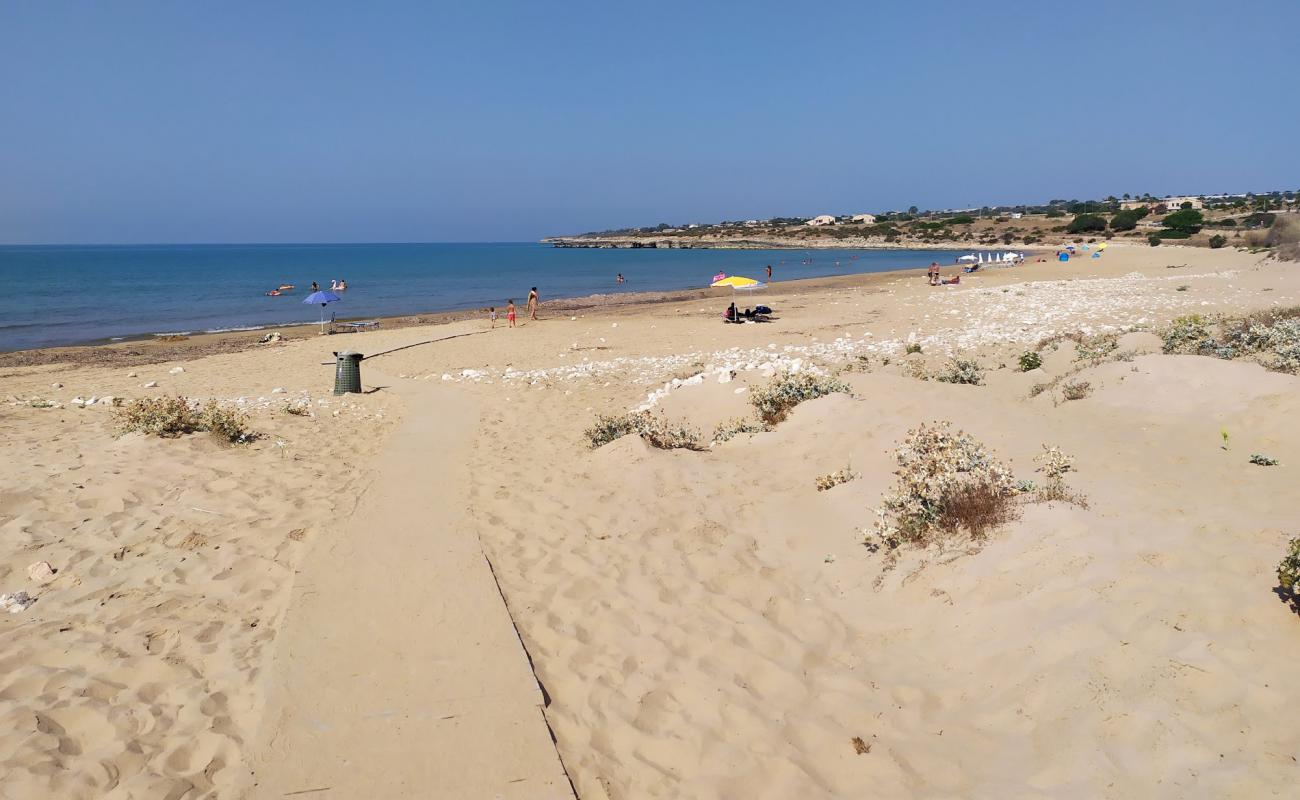 Photo de Costa di Carro avec sable fin et lumineux de surface