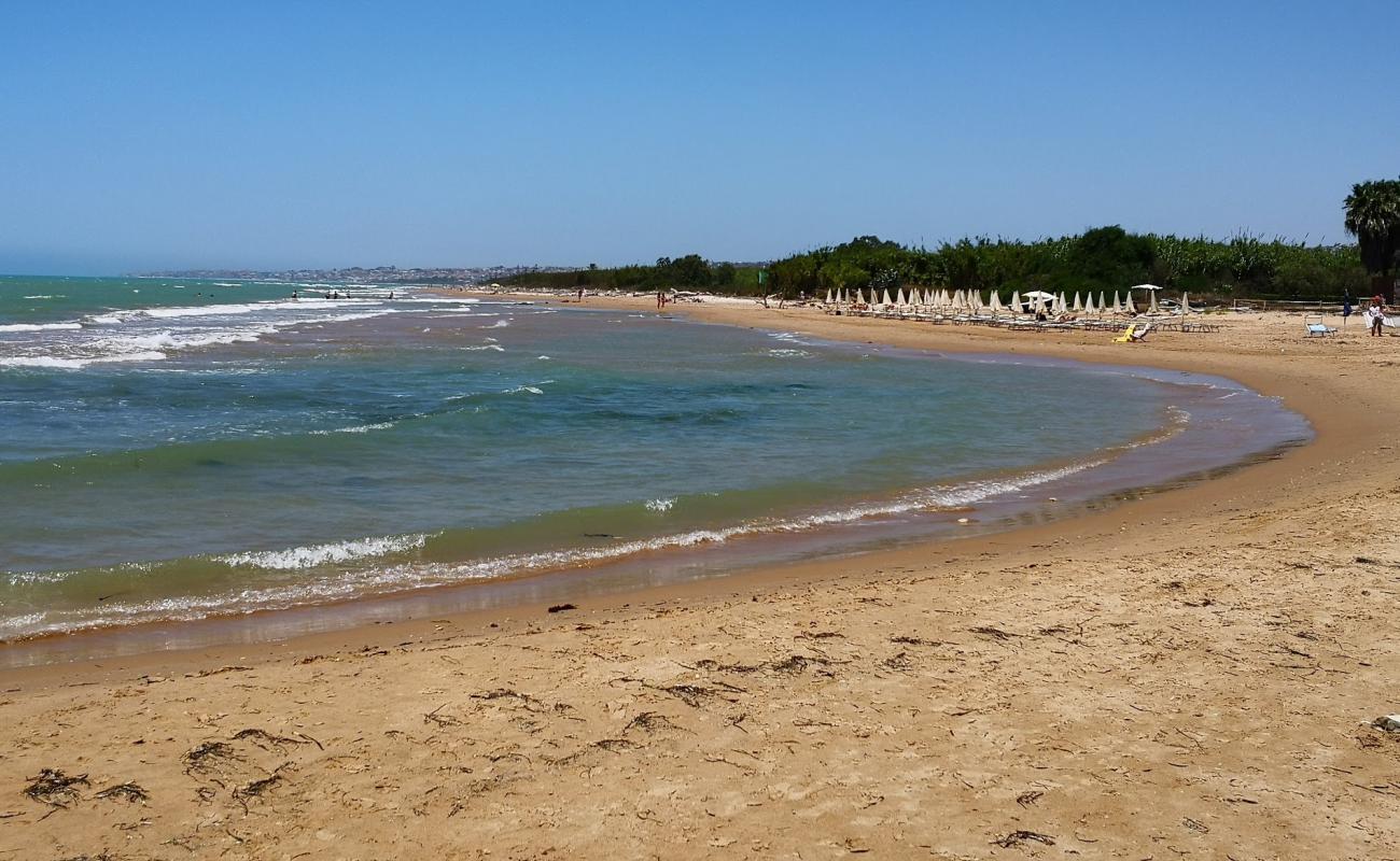 Photo de Playa Grande avec sable beige de surface