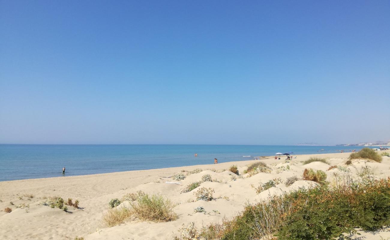 Photo de Spiaggia di Manfria avec sable beige de surface