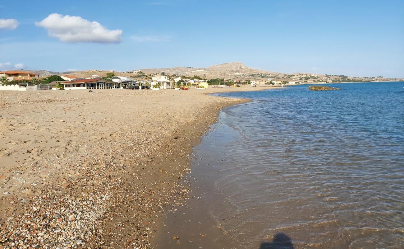 Photo de Licata Beach avec sable beige fin de surface