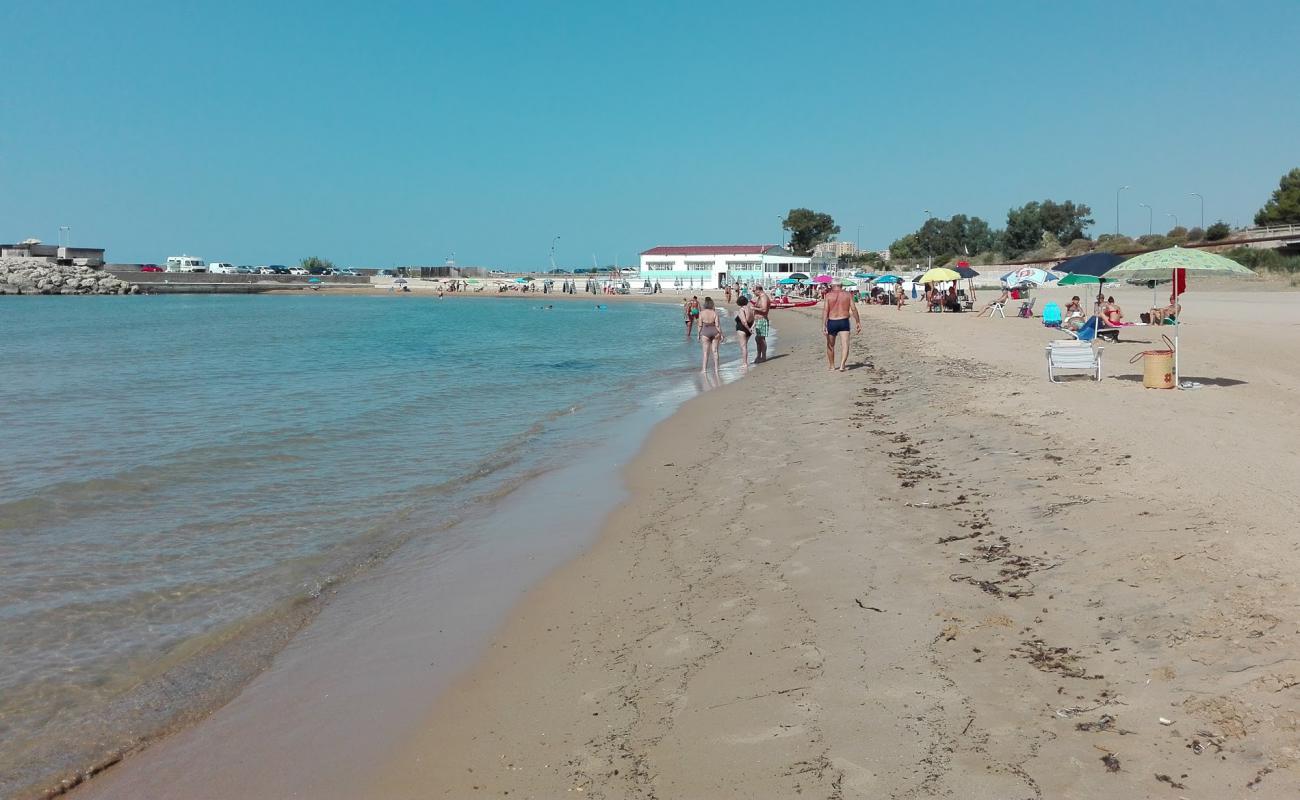 Photo de Caos beach avec sable fin et lumineux de surface