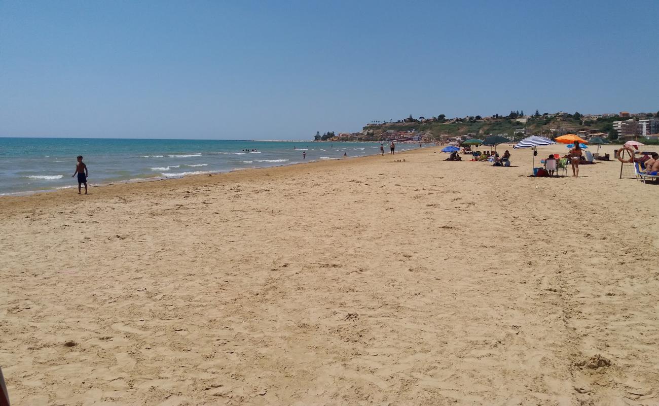 Photo de Spiaggia Punta Piccola avec sable beige de surface